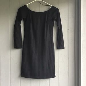 Black off the shoulder bodycon dress